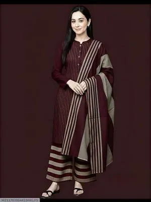 3 Pcs Women's Unstitched Printed Suit